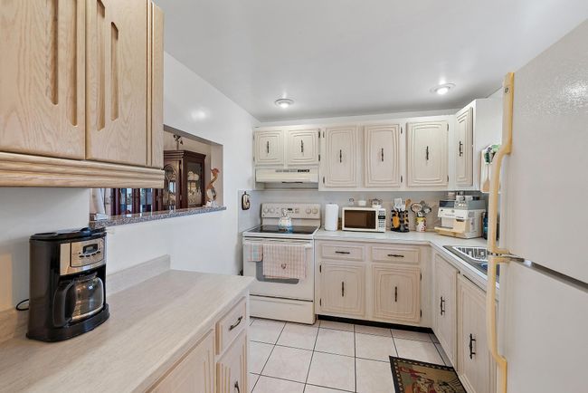 APT-215 - 225 Bonnie Blvd, Condo with 1 bedrooms, 2 bathrooms and null parking in Palm Springs FL | Image 8