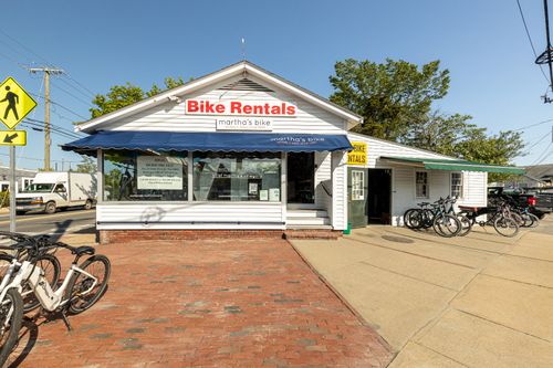 4 Lagoon Pond Road, Vineyard Haven, MA, 02568 | Card Image