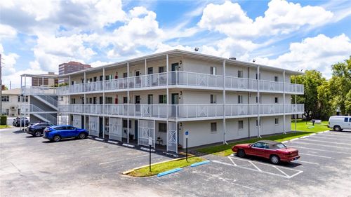 323-320 Lakeview St, ORLANDO, FL, 32804-6828 | Card Image