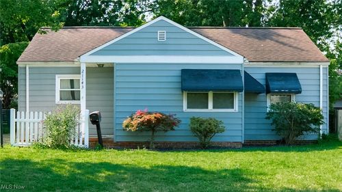 21143 Westwood Rd, Fairview Park, OH, 44126-1519 | Card Image
