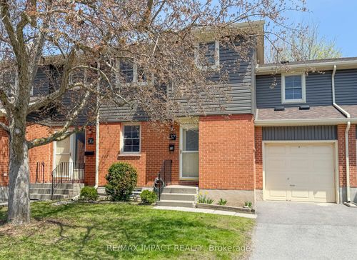 37-19 Macpherson Ave, Kingston, ON, K7M6W4 | Card Image
