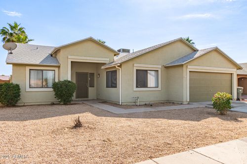 8615 W Minnezona Ave, Phoenix, AZ, 85037-1501 | Card Image