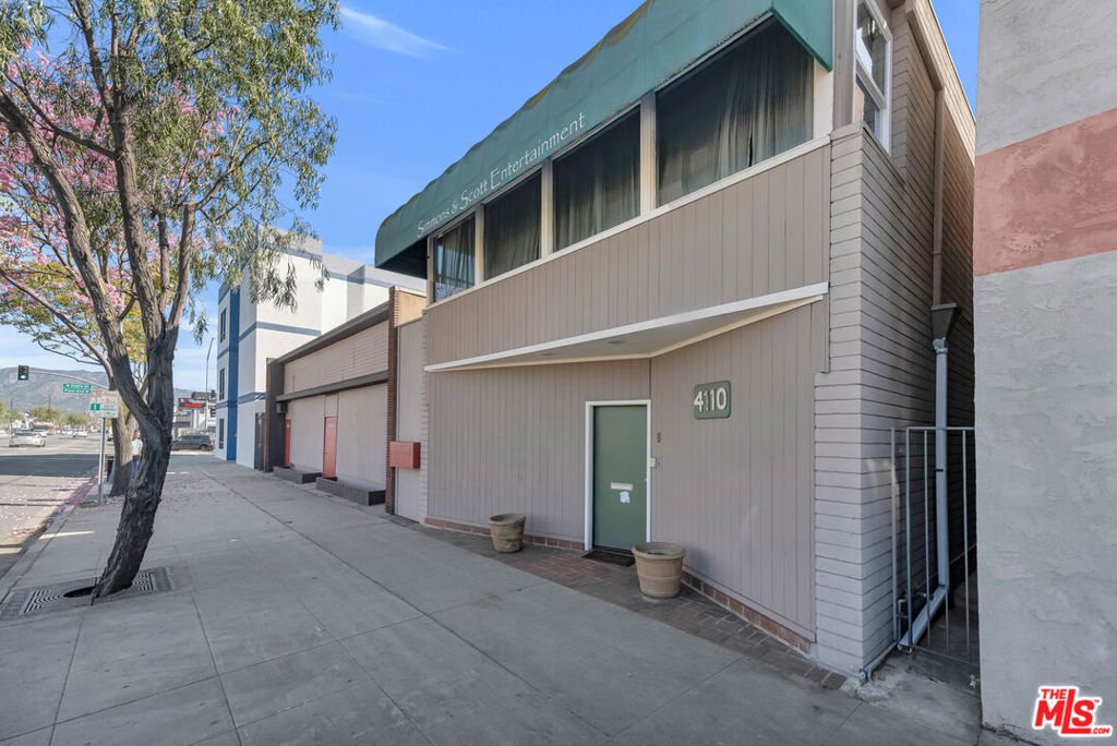 4110 Burbank Blvd, Burbank, CA 91505-2121