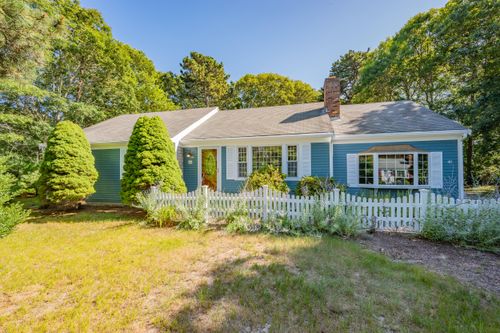 40 Horseshoe Way, Brewster, MA, 02631-1913 | Card Image