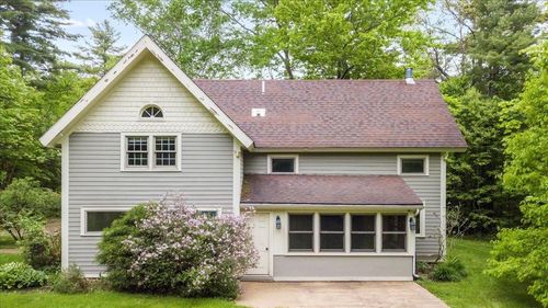 379 Swallow Hill Rd, Pownal, VT, 05261-9104 | Card Image