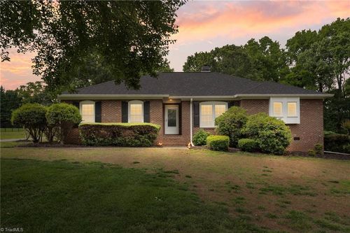 211 Hidden Creek Dr, Advance, NC, 27006-8755 | Card Image
