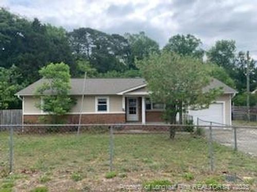 1813 Ashton Rd, Fayetteville, NC, 28304-5109 | Card Image