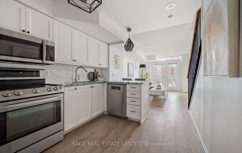 707-17 Michael Power Pl, Etobicoke, ON, M9A5G5 | Card Image