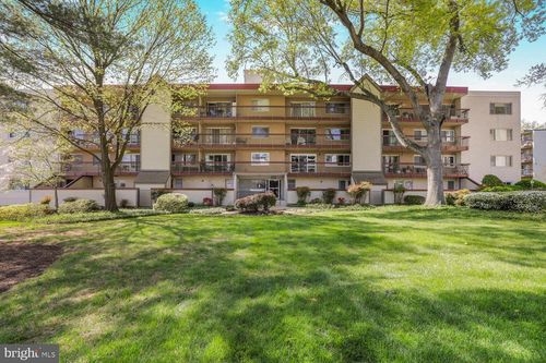 apt-210-10300 Westlake Dr, BETHESDA, MD, 20817-6440 | Card Image
