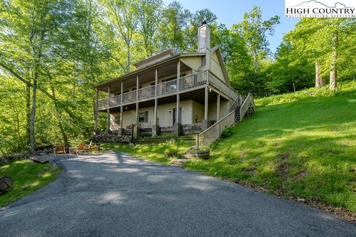 1595 Grouse Moor Dr, Sugar Mountain, NC, 28604-7180 | Card Image