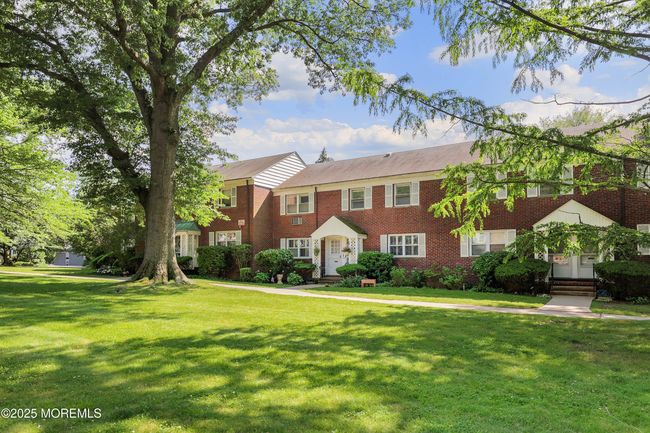 131 Manor Dr, Condo with 2 bedrooms, 1 bathrooms and 1 parking in Red Bank NJ | Image 20