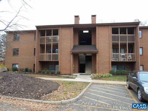 apt-6-112 Turtle Creek Rd, CHARLOTTESVILLE, VA, 22901-6755 | Card Image