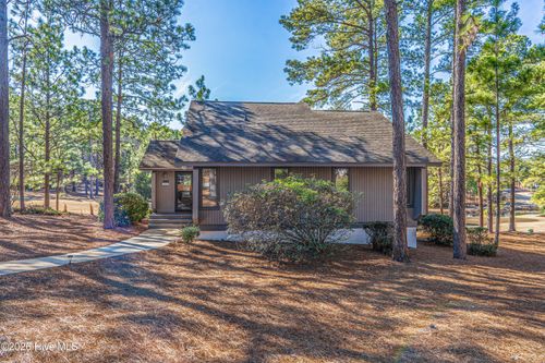 140 Barton Hills Ct, Pinehurst, NC, 28374-6948 | Card Image