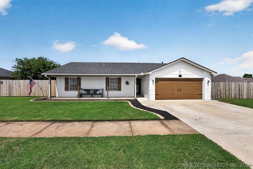 9812 N 105th Eastavenue, Owasso, OK, 74055 | Card Image