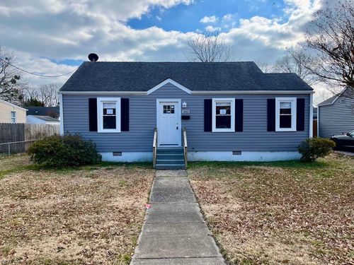 2112 E Pembroke Ave, Hampton, VA, 23664-1113 | Card Image