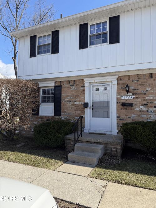 3765 W Alexis Rd, Toledo, OH, 43623-1171 | Card Image