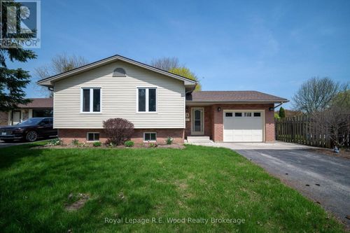 5 Kamps Cres, Tillsonburg, ON, N4G5H8 | Card Image