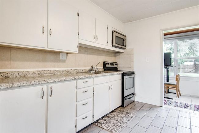 5508 8 Th St, House other with 2 bedrooms, 1 bathrooms and null parking in ZEPHYRHILLS FL | Image 6