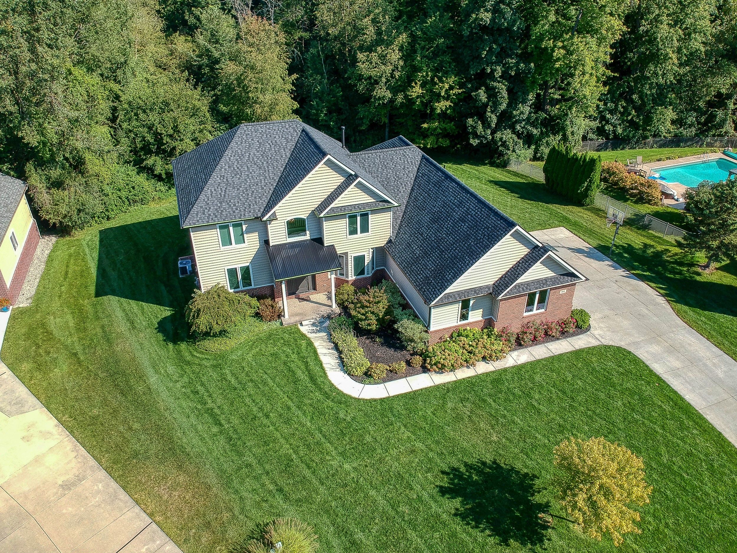 Birkdale Dr, Saint Clair, MI 48079