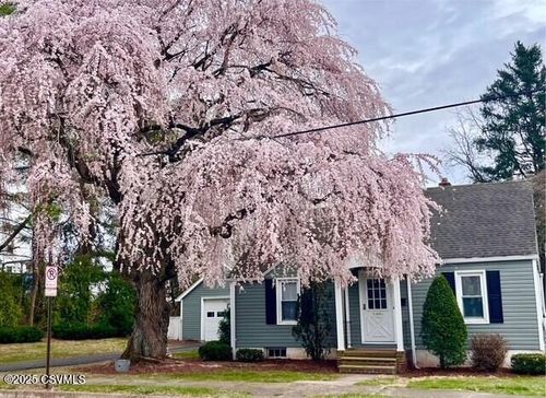 1316 Freas Ave, Berwick, PA, 18603-1621 | Card Image