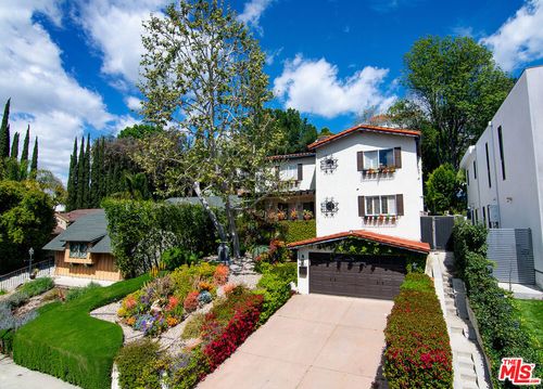 5176 Don Pio Dr, Woodland Hills, CA, 91364-5309 | Card Image