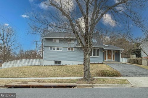 827 Crothers Ln, ROCKVILLE, MD, 20852-1135 | Card Image