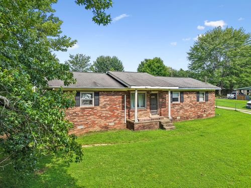 208 Church St S, Mc Ewen, TN, 37101 | Card Image