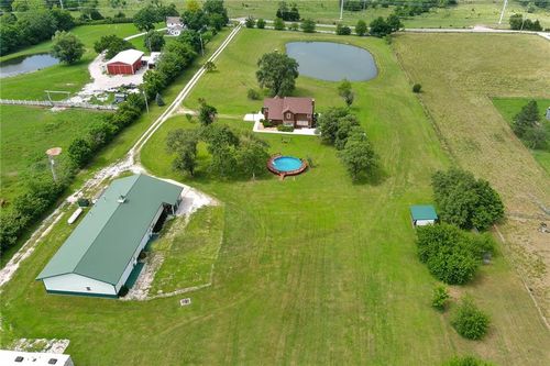 32543 W 95th St, De Soto, KS, 66018-9559 | Card Image