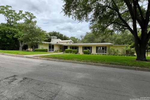 509 Canterbury Hill St, Terrell Hills, TX, 78209-2815 | Card Image