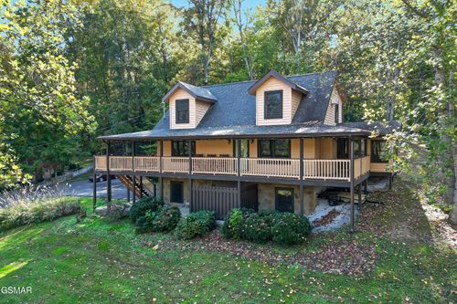 3131 Valley Home Road, Sevierville, TN, 37862 | Card Image