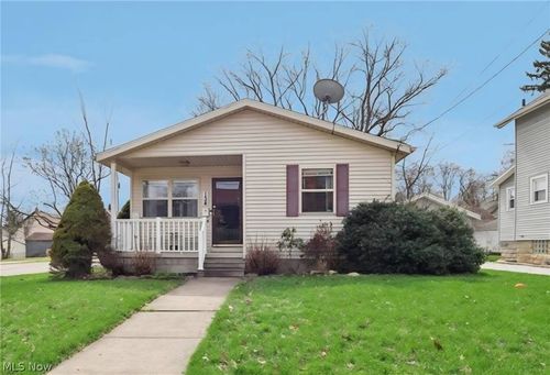 134 Hazelwood Ave, Barberton, OH, 44203-1315 | Card Image