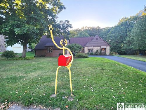 28 Rosalyn Ct, Fredonia, NY, 14063-2305 | Card Image