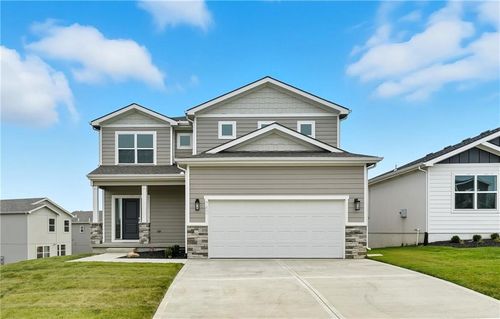 780 Creekmoor Dr, Raymore, MO, 64083 | Card Image