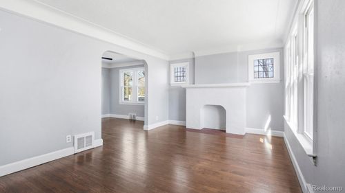 2858 Fort Park Blvd, Lincoln Park, MI, 48146-3306 | Card Image