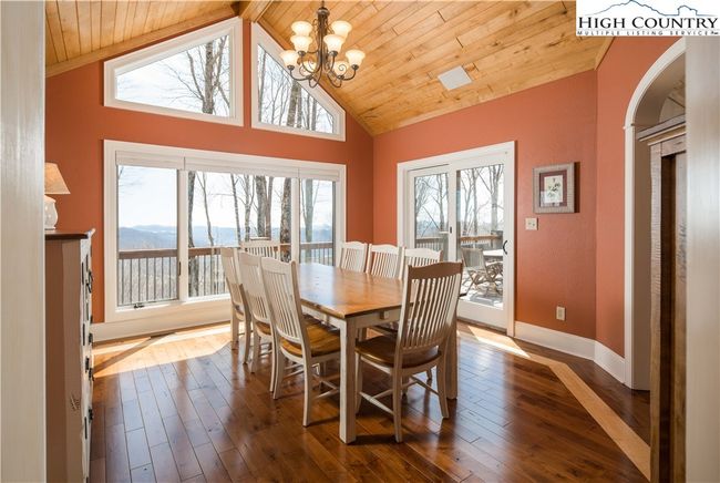 1902 Elk Creek Mountain Pkwy, House other with 4 bedrooms, 5 bathrooms and null parking in Todd NC | Image 17