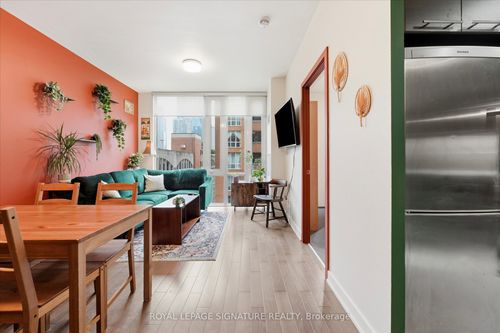 421-3 Market St, Toronto, ON, M5E0A3 | Card Image