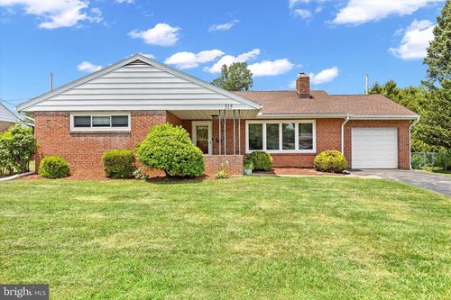 515 Park Ave, NEW CUMBERLAND, PA, 17070-1553 | Card Image