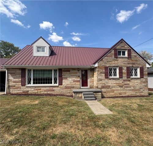 109 Wagner Ave, Bellaire, OH, 43906-1614 | Card Image