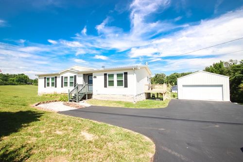 5737 Old Kentucky Rd, Sparta, TN, 38583-5829 | Card Image
