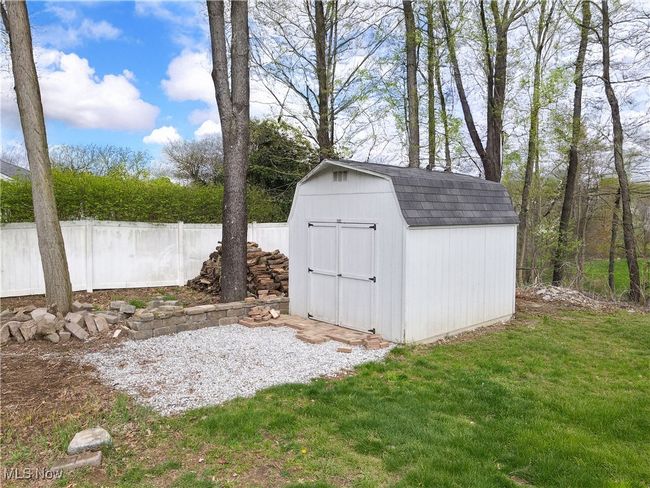 SHED AT BACK OF THE LOT. | Image 40