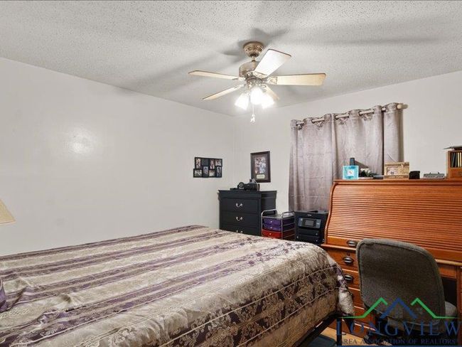 1009 Sequoyah Ln, House other with 3 bedrooms, 2 bathrooms and null parking in Longview TX | Image 13