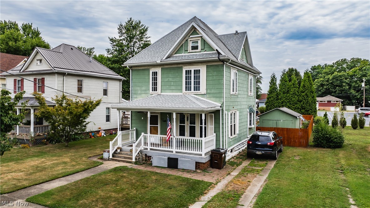 Elm St, Belpre, OH 45714