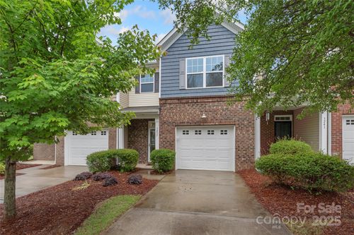 3237 Yarmouth Ln, Gastonia, NC, 28056-7875 | Card Image