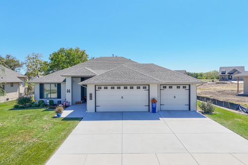 5945 Forbes Ct, Bel Aire, KS, 67220-6401 | Card Image