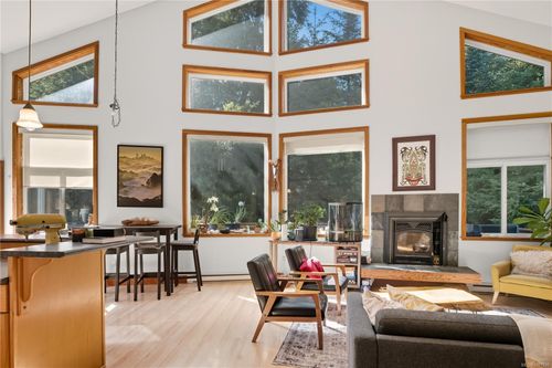 978 Peninsula Rd, Ucluelet, BC, V0R3A0 | Card Image