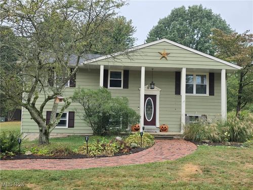 11162 Northwood Ave Ne, Bolivar, OH, 44612-8623 | Card Image