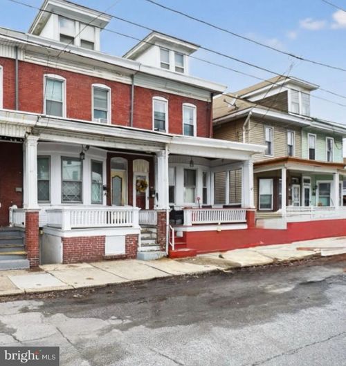 19 Coal St, PORT CARBON, PA, 17965-1824 | Card Image