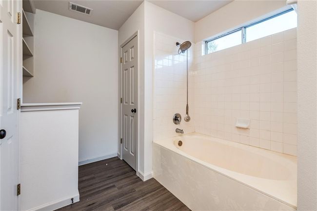 150 Bailey Loop, House other with 4 bedrooms, 3 bathrooms and 4 parking in Kyle TX | Image 16