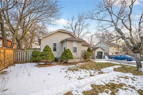 2450 Woodward Ave, Burlington, ON, L7R1T9 | Card Image