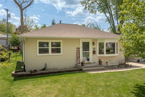 2265 11th Ave, Marion, IA, 52302-2145 | Card Image